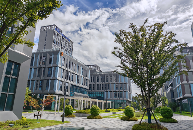 潜江工业地产投资新蓝海——新能源产业园区崛起